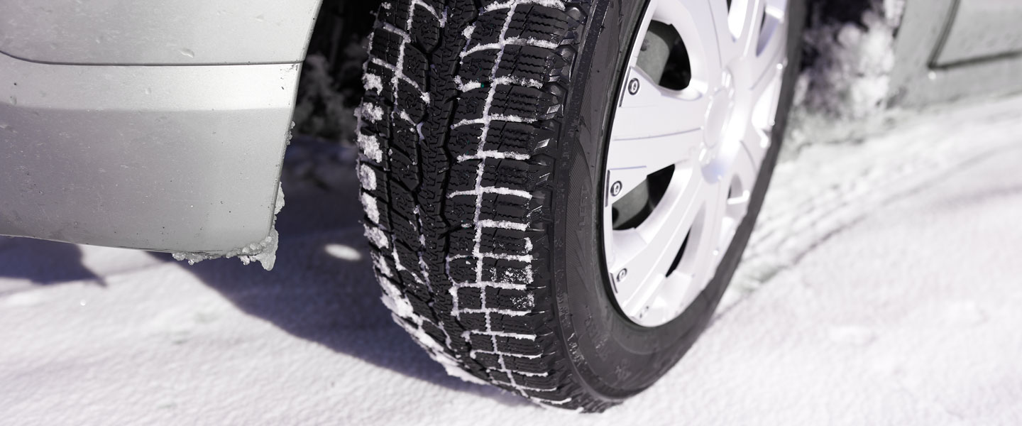 Gommauto Lodigiana - Dettaglio gomma invernale auto sulla neve