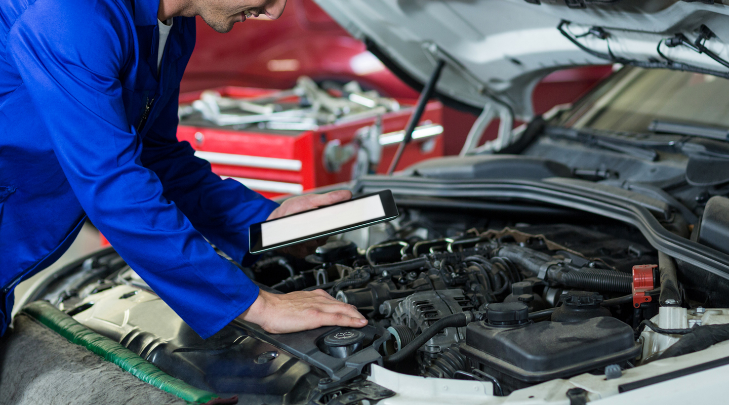 Gommauto Lodigiana, autofficina per cambio batteria auto con tester batteria di ultima generazione a Lodi e provincia